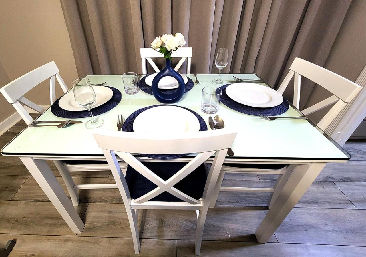Beautiful Guesthouse, Sleeps 4 - Kitchen, Private Laundry, Ac, Parking, 65' Tv, Close To Stores, Restaurants & Beach Λονγκ Μπίτς Εξωτερικό φωτογραφία